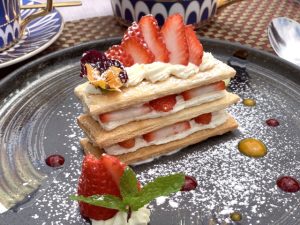 コナン×ホテルニューオータニの限定スイーツ、予約方法と内容を徹底解説！